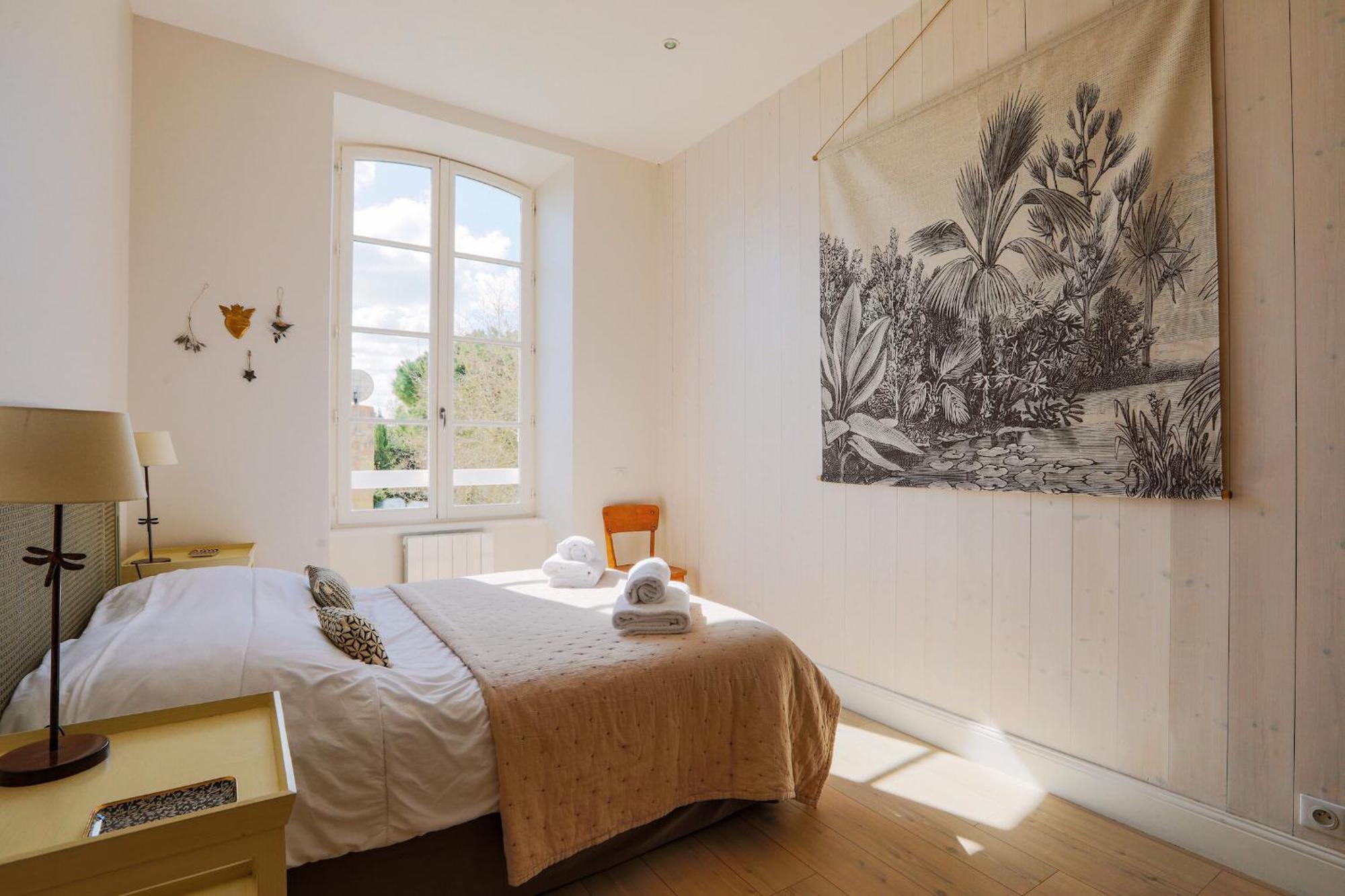Duplex Joliment Decore Et Sa Cour Ensoleillee Сен-Мартен-де-Ре Экстерьер фото
