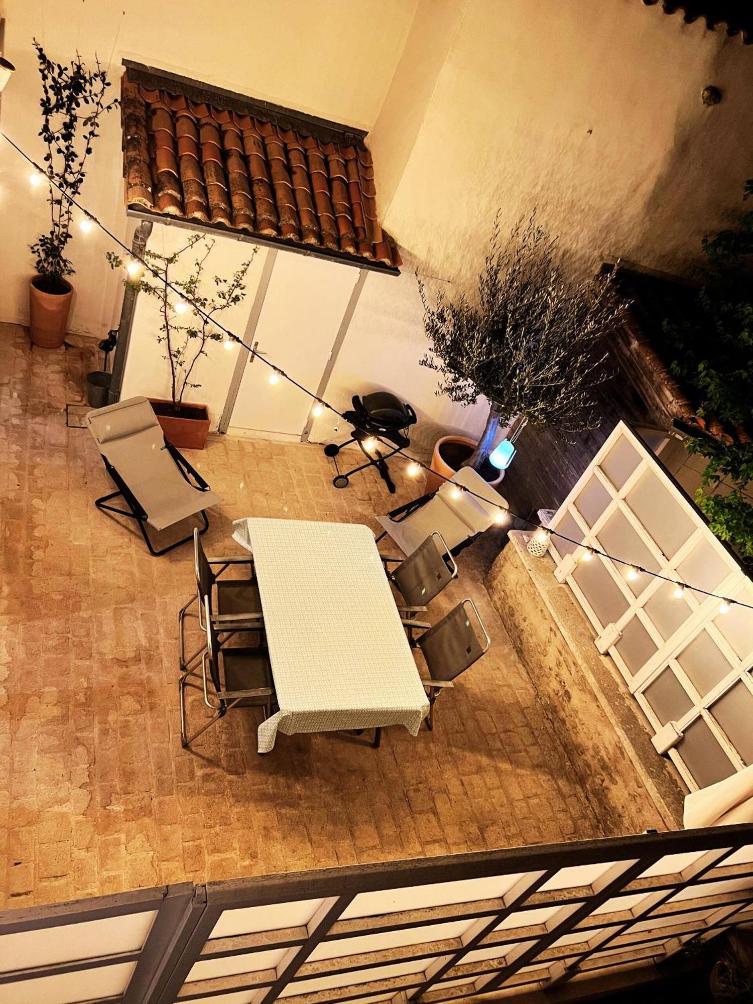Duplex Joliment Decore Et Sa Cour Ensoleillee Сен-Мартен-де-Ре Экстерьер фото
